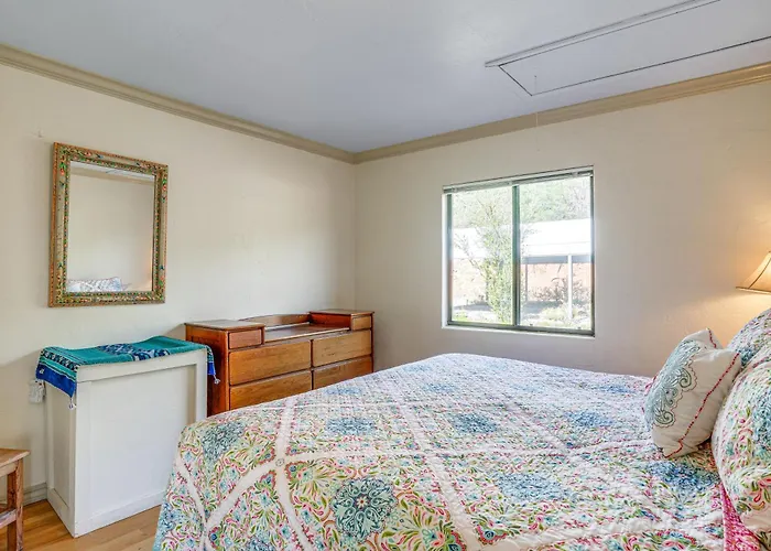 Holiday home Sunroom + Sauna! Mtn-view Prescott Valley